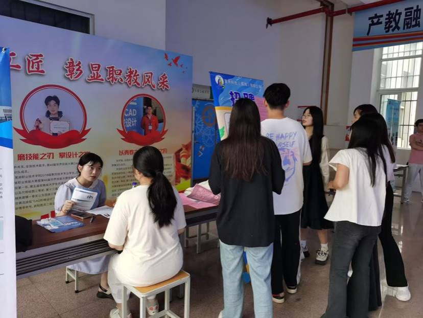 c33aadc7414d4766e3b54745b51e11b3